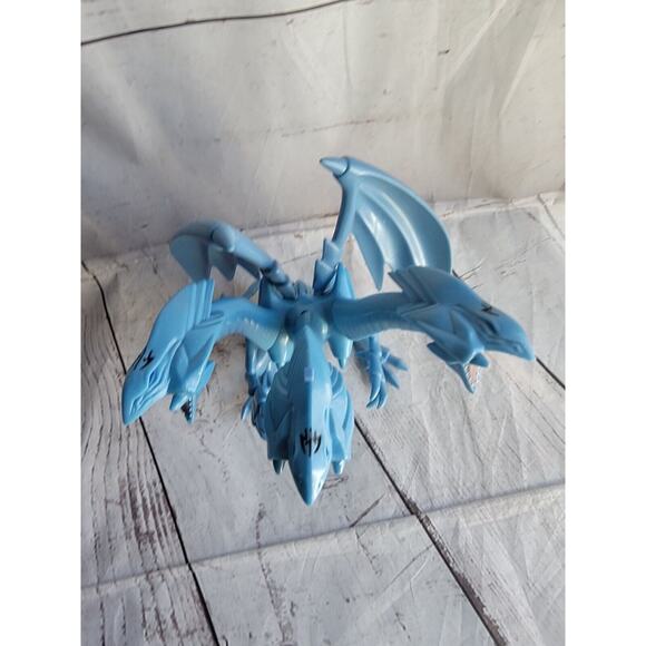 1996 Yu-Gi-Oh Blue Eyes Dragon 8” Kazuki Takahashi Action Figure Sound Works - Picture 3 of 6